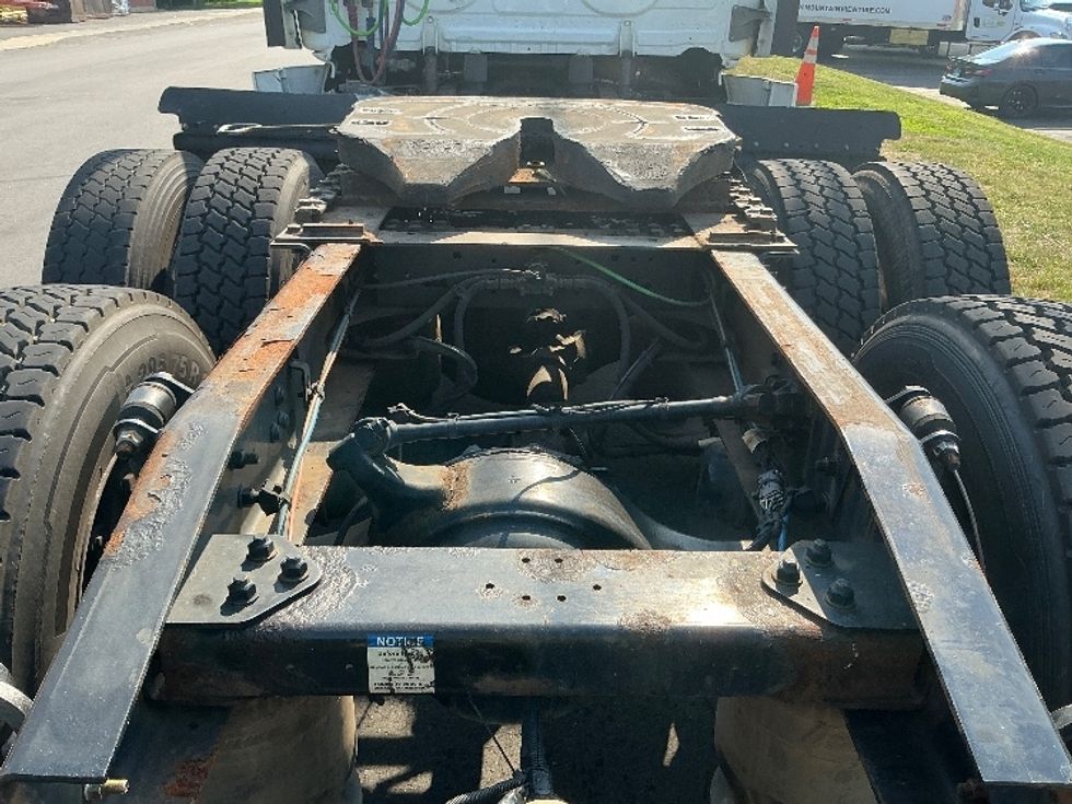 Day Cab Tractor-Heavy Duty Tractors-Freightliner-2021-T11664ST-Springfield-MA-560,569\n\t\tmiles-$ 38,000 - Image 6