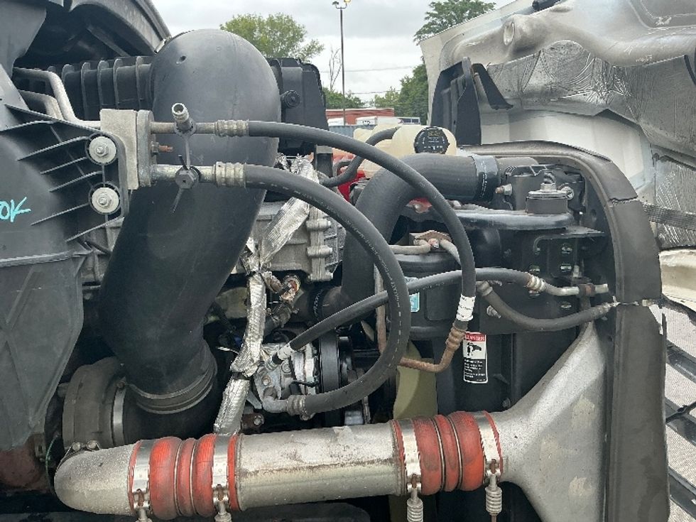 Day Cab Tractor-Heavy Duty Tractors-Freightliner-2021-T11664ST-Springfield-MA-575,000\n\t\tmiles-$ 36,750 - Image 15