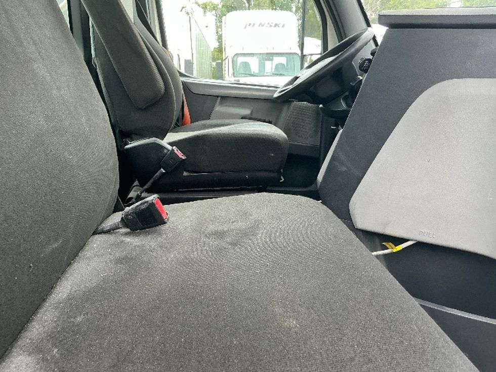 Day Cab Tractor-Heavy Duty Tractors-Freightliner-2021-T11664ST-Springfield-MA-607,974\n\t\tmiles-$ 28,250 - Image 14