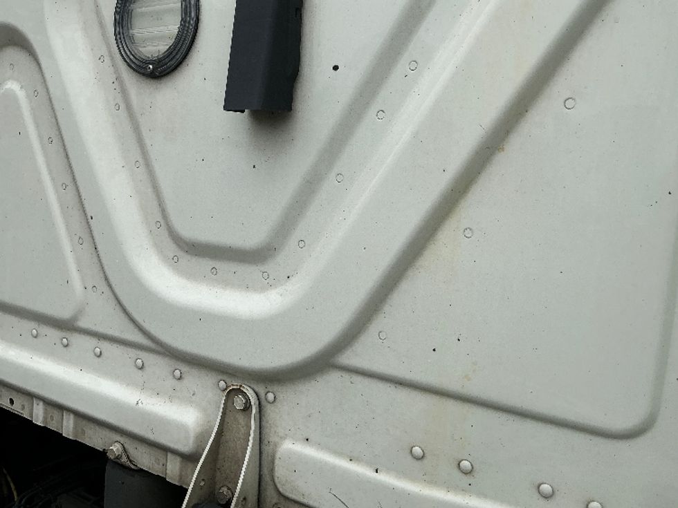 Day Cab Tractor-Heavy Duty Tractors-Freightliner-2021-T11664ST-Springfield-MA-608,378\n\t\tmiles-$ 28,250 - Image 19