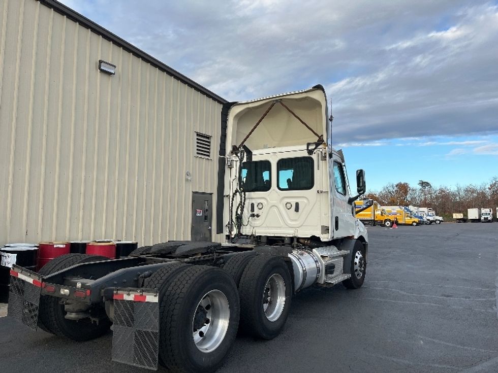 Day Cab Tractor-Heavy Duty Tractors-Freightliner-2021-T11664ST-Sterling-VA-344,516\n\t\tmiles-$ 56,750 - Image 7