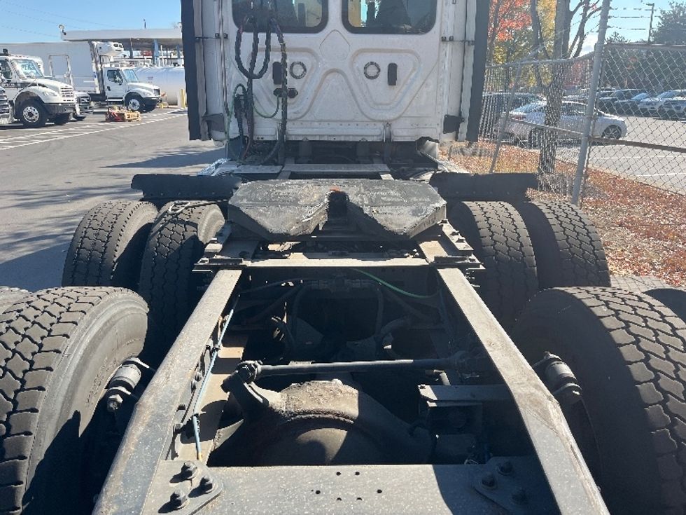 Day Cab Tractor-Heavy Duty Tractors-Freightliner-2021-T11664ST-Sterling-VA-346,020\n\t\tmiles-$ 56,750 - Image 6