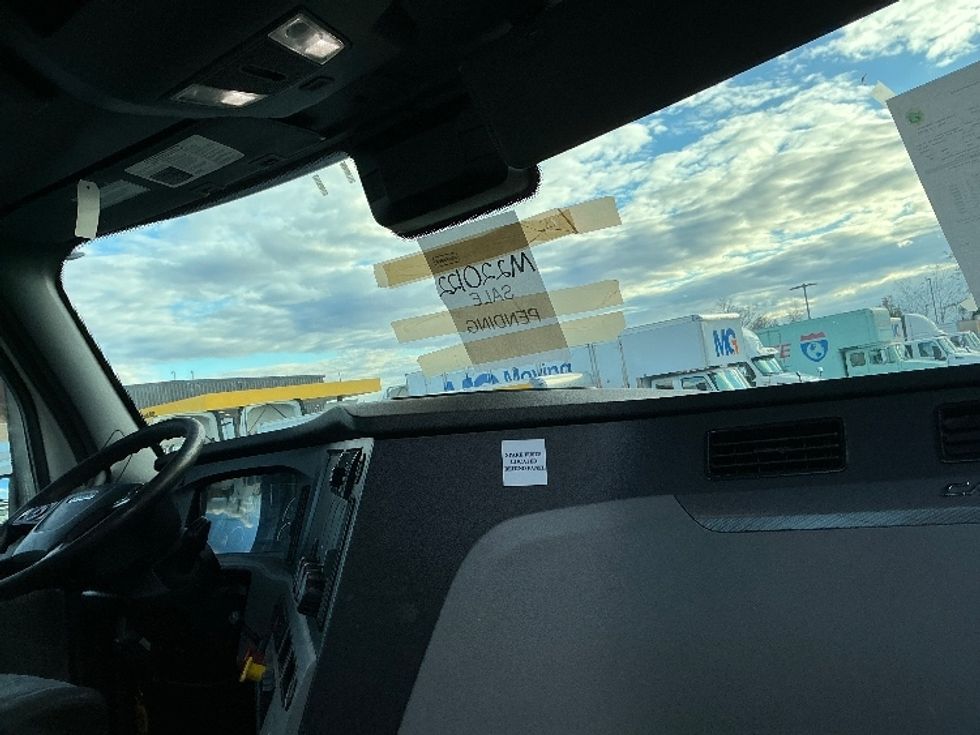 Day Cab Tractor-Heavy Duty Tractors-Freightliner-2021-T11664ST-Sterling-VA-357,512\n\t\tmiles-$ 55,750 - Image 13