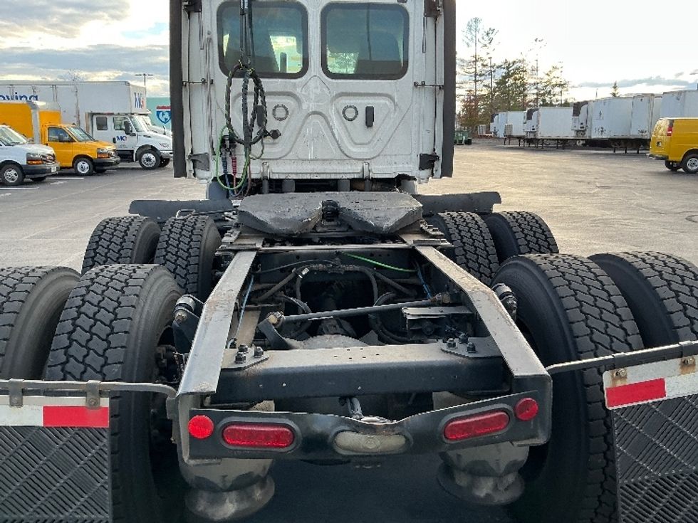 Day Cab Tractor-Heavy Duty Tractors-Freightliner-2021-T11664ST-Sterling-VA-357,512\n\t\tmiles-$ 55,750 - Image 6