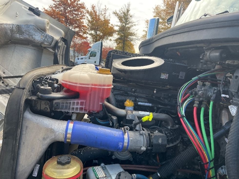 Day Cab Tractor-Heavy Duty Tractors-Freightliner-2021-T11664ST-Sterling-VA-362,041\n\t\tmiles-$ 55,250 - Image 15