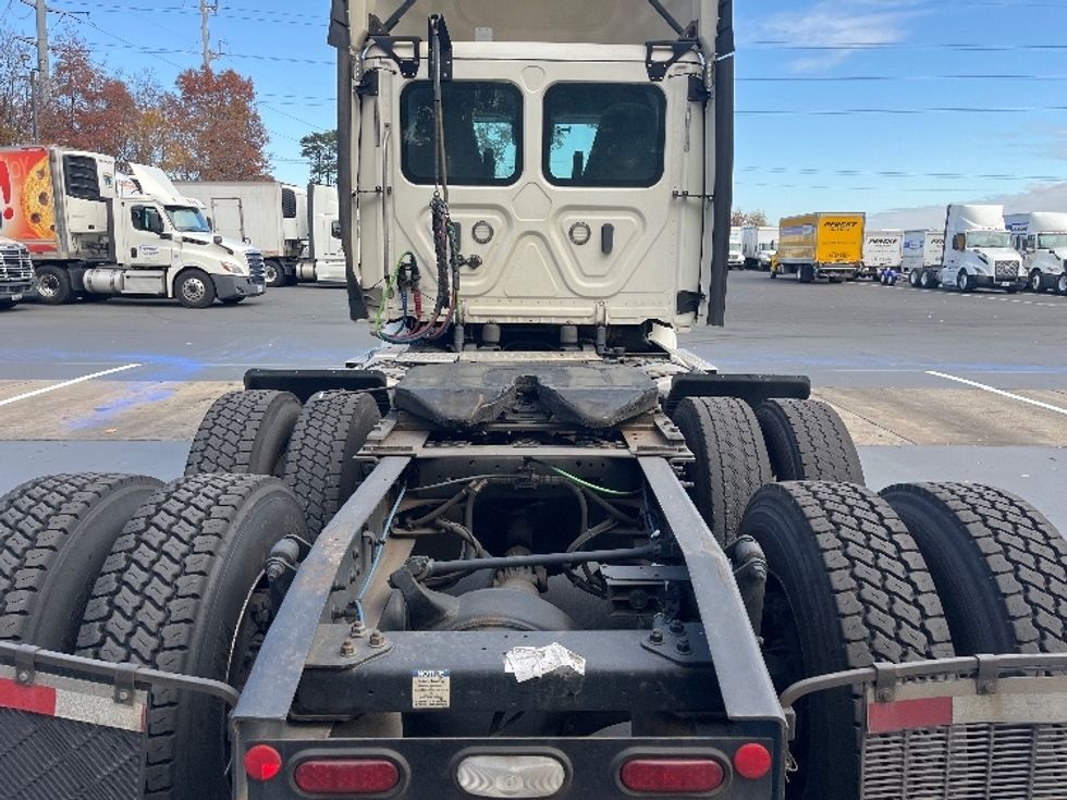 Day Cab Tractor-Heavy Duty Tractors-Freightliner-2021-T11664ST-Sterling-VA-362,041\n\t\tmiles-$ 55,250 - Image 6