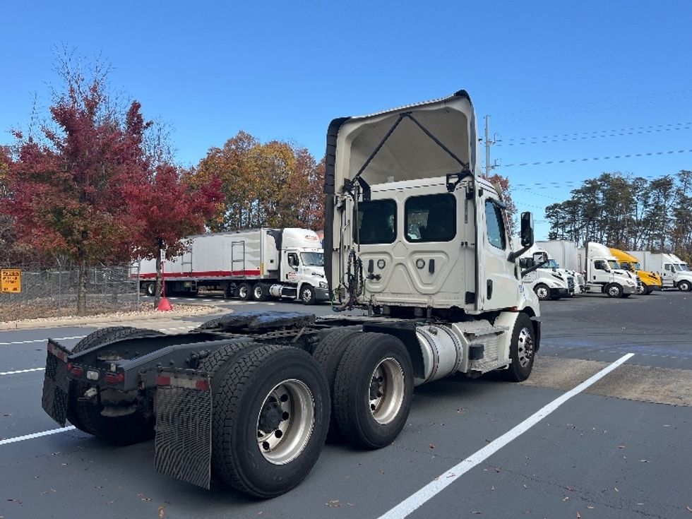 Day Cab Tractor-Heavy Duty Tractors-Freightliner-2021-T11664ST-Sterling-VA-362,041\n\t\tmiles-$ 55,250 - Image 7
