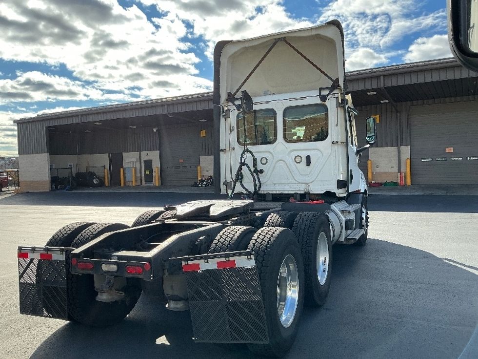 Day Cab Tractor-Heavy Duty Tractors-Freightliner-2021-T11664ST-Sterling-VA-385,186\n\t\tmiles-$ 53,250 - Image 7