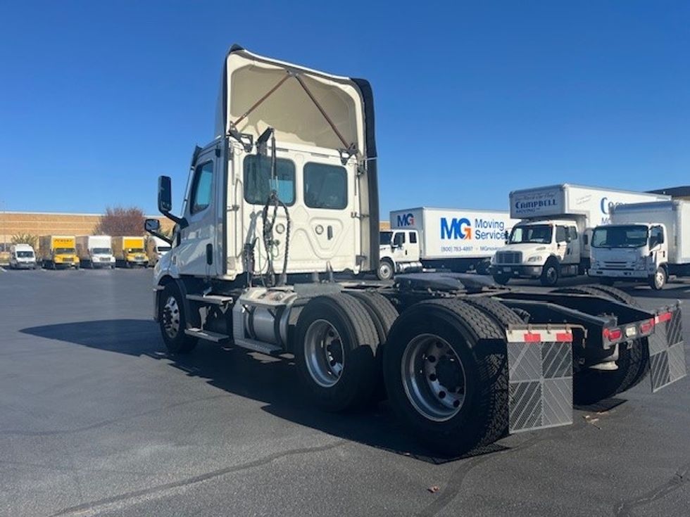 Day Cab Tractor-Heavy Duty Tractors-Freightliner-2021-T11664ST-Sterling-VA-414,581\n\t\tmiles-$ 50,500 - Image 6