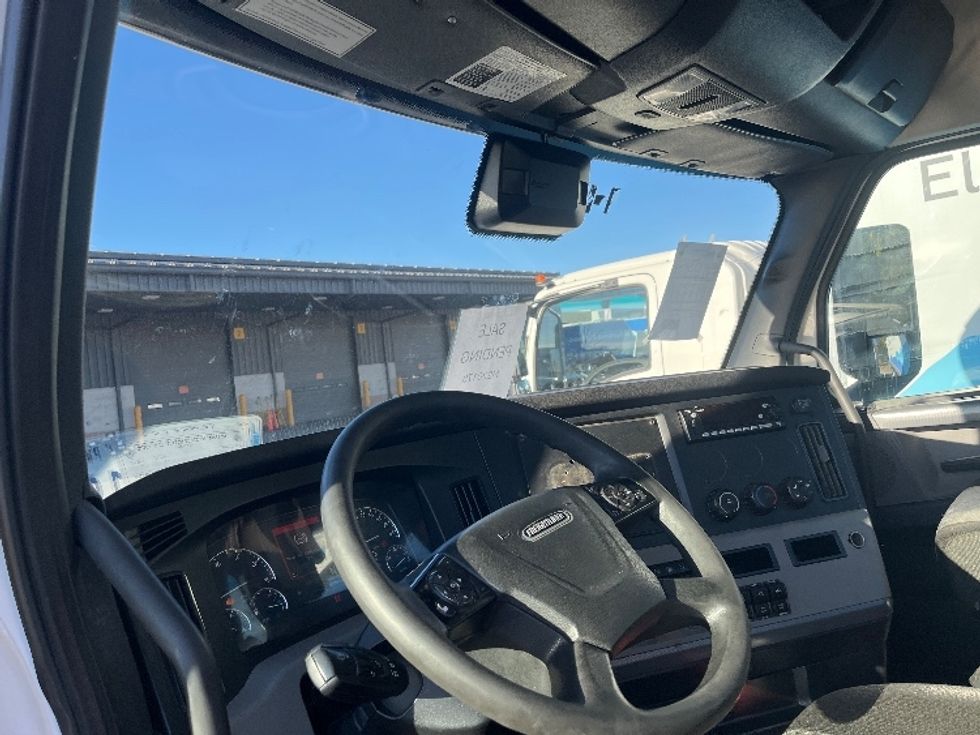 Day Cab Tractor-Heavy Duty Tractors-Freightliner-2021-T11664ST-Sterling-VA-417,542\n\t\tmiles-$ 50,250 - Image 10