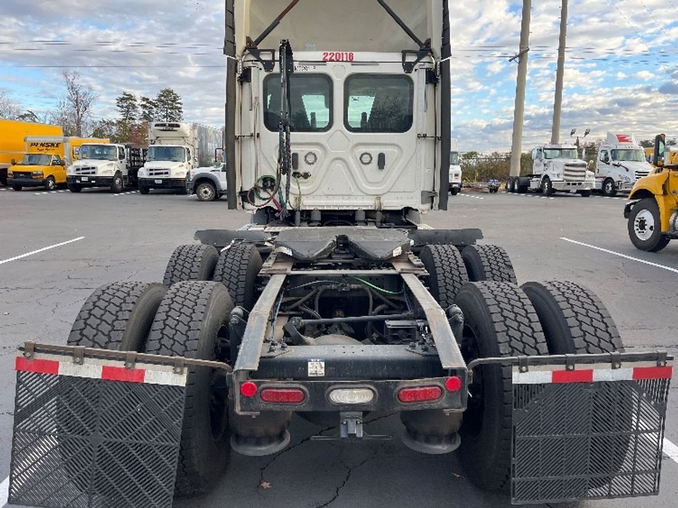 Day Cab Tractor-Heavy Duty Tractors-Freightliner-2021-T11664ST-Sterling-VA-437,623\n\t\tmiles-$ 48,500 - Image 5
