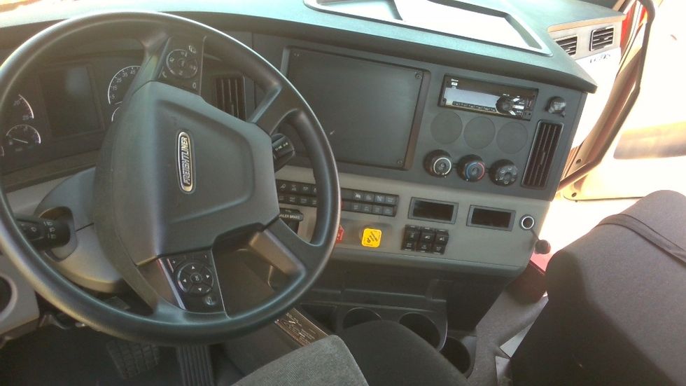 Day Cab Tractor-Heavy Duty Tractors-Freightliner-2021-T11664ST-Stockton-CA-183,006\n\t\tmiles-$ 69,750 - Image 11