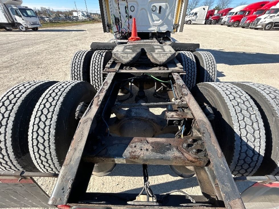 Day Cab Tractor-Heavy Duty Tractors-Freightliner-2021-T11664ST-Sturtevant-WI-367,741\n\t\tmiles-$ 57,500 - Image 6