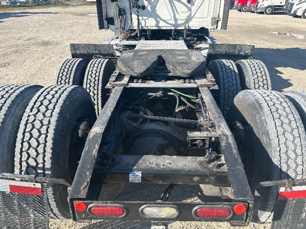 Day Cab Tractor-Heavy Duty Tractors-Freightliner-2021-T11664ST-Sturtevant-WI-477,775\n\t\tmiles-$ 47,000 - Image 6