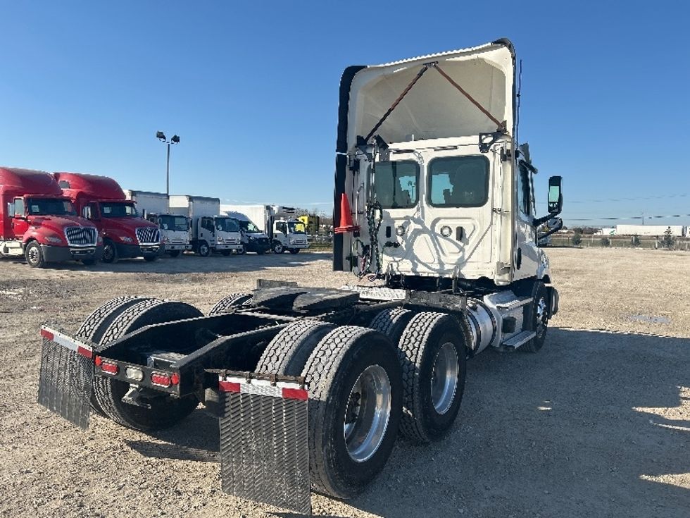 Day Cab Tractor-Heavy Duty Tractors-Freightliner-2021-T11664ST-Sturtevant-WI-477,775\n\t\tmiles-$ 47,000 - Image 7