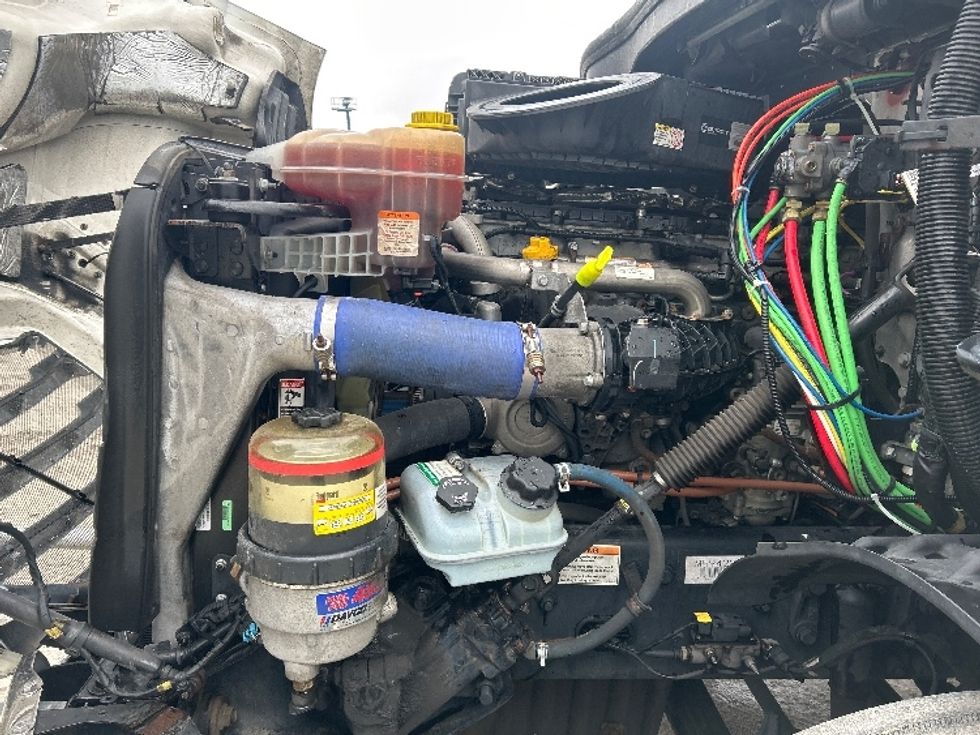 Day Cab Tractor-Heavy Duty Tractors-Freightliner-2021-T11664ST-Sturtevant-WI-506,080\n\t\tmiles-$ 44,250 - Image 16