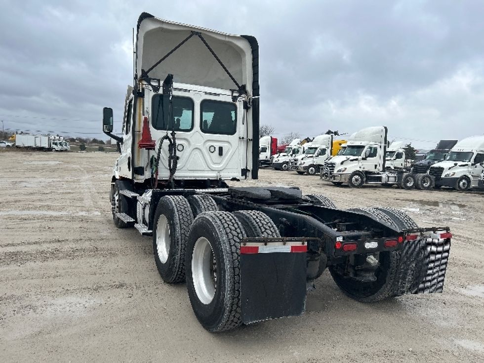 Day Cab Tractor-Heavy Duty Tractors-Freightliner-2021-T11664ST-Sturtevant-WI-506,080\n\t\tmiles-$ 44,250 - Image 5