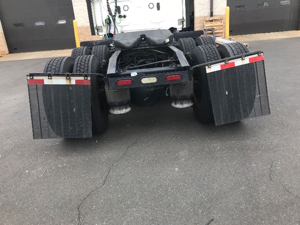 Day Cab Tractor-Heavy Duty Tractors-Freightliner-2021-T11664ST-Swedesboro-NJ-202,311\n\t\tmiles-$ 63,750 - Image 20