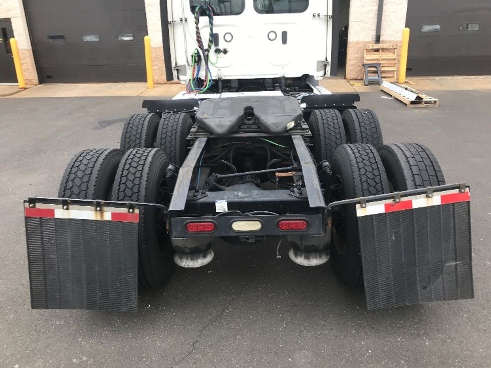 Day Cab Tractor-Heavy Duty Tractors-Freightliner-2021-T11664ST-Swedesboro-NJ-202,311\n\t\tmiles-$ 63,750 - Image 6