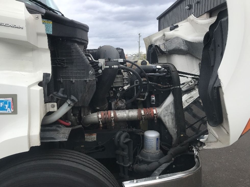 Day Cab Tractor-Heavy Duty Tractors-Freightliner-2021-T11664ST-Swedesboro-NJ-231,061\n\t\tmiles-$ 62,250 - Image 15