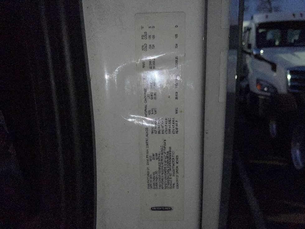 Day Cab Tractor-Heavy Duty Tractors-Freightliner-2021-T11664ST-Swedesboro-NJ-231,061\n\t\tmiles-$ 62,250 - Image 19