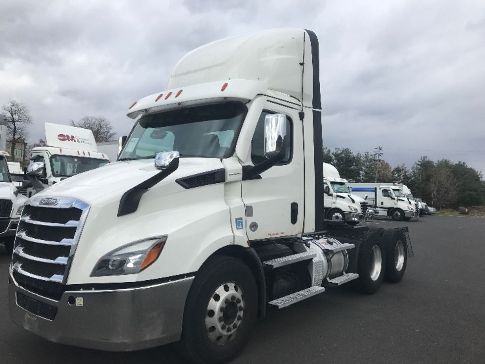Day Cab Tractor-Heavy Duty Tractors-Freightliner-2021-T11664ST-Swedesboro-NJ-248,873\n\t\tmiles-$ 61,500 - Image 17