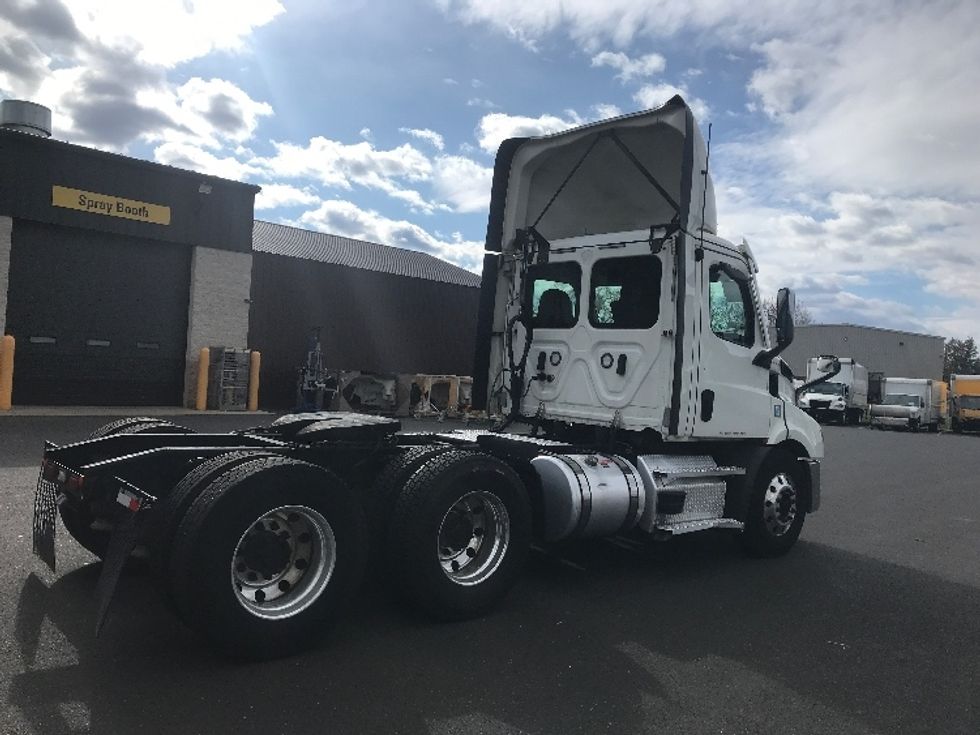 Day Cab Tractor-Heavy Duty Tractors-Freightliner-2021-T11664ST-Swedesboro-NJ-256,481\n\t\tmiles-$ 61,000 - Image 7