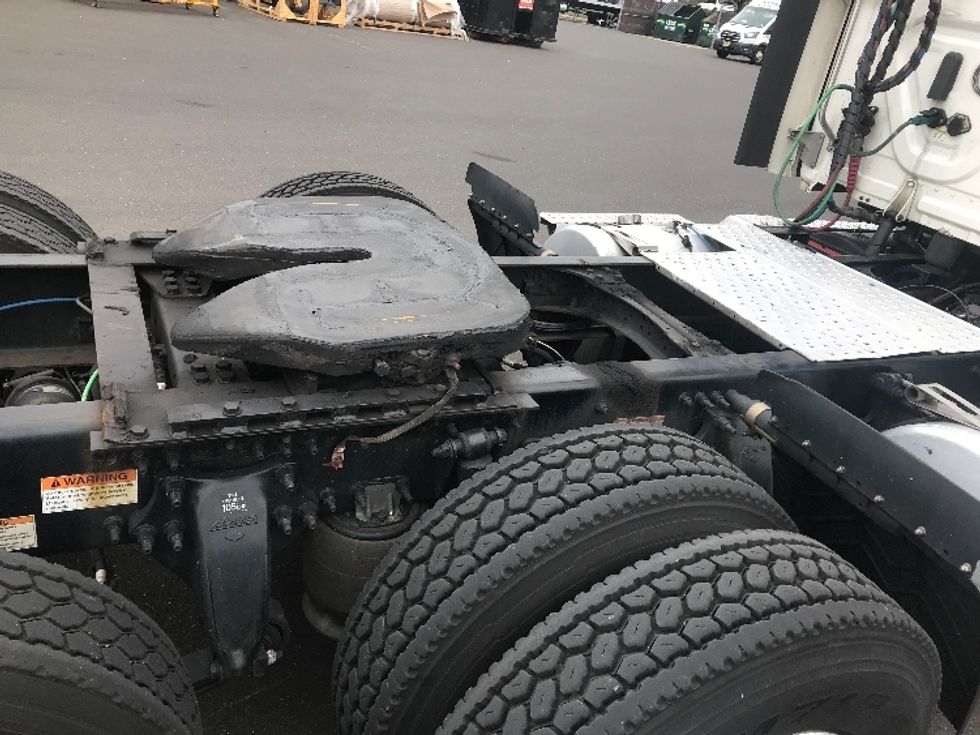 Day Cab Tractor-Heavy Duty Tractors-Freightliner-2021-T11664ST-Swedesboro-NJ-257,467\n\t\tmiles-$ 61,000 - Image 21