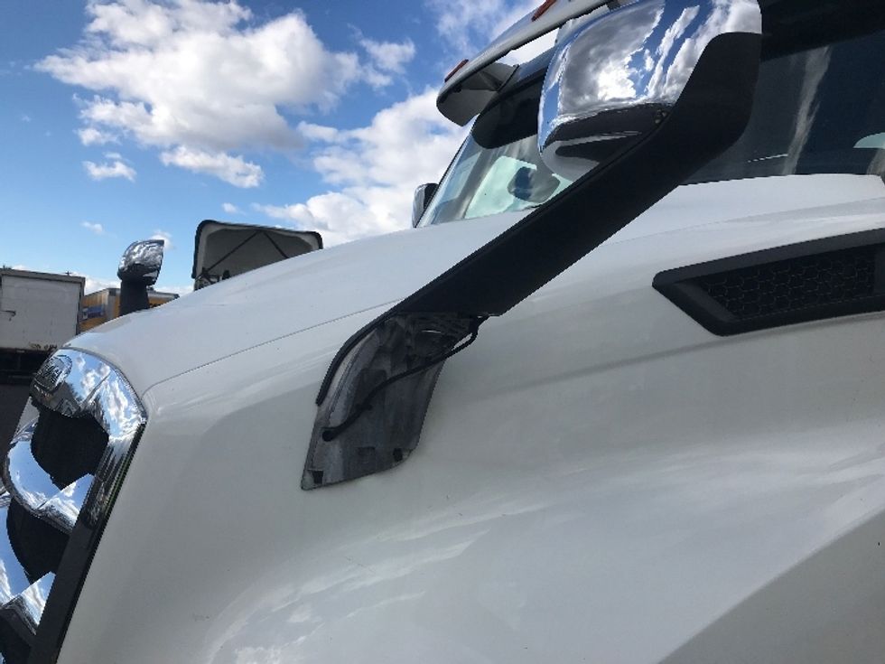 Day Cab Tractor-Heavy Duty Tractors-Freightliner-2021-T11664ST-Swedesboro-NJ-260,403\n\t\tmiles-$ 61,000 - Image 21