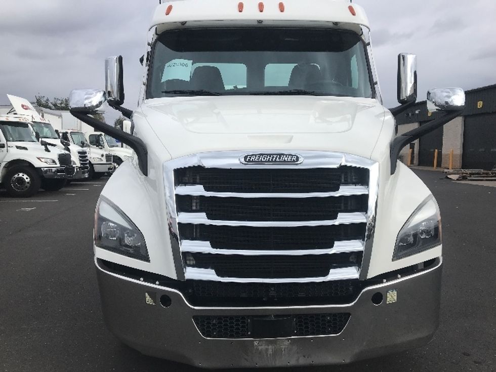 Day Cab Tractor-Heavy Duty Tractors-Freightliner-2021-T11664ST-Swedesboro-NJ-263,792\n\t\tmiles-$ 60,750 - Image 18