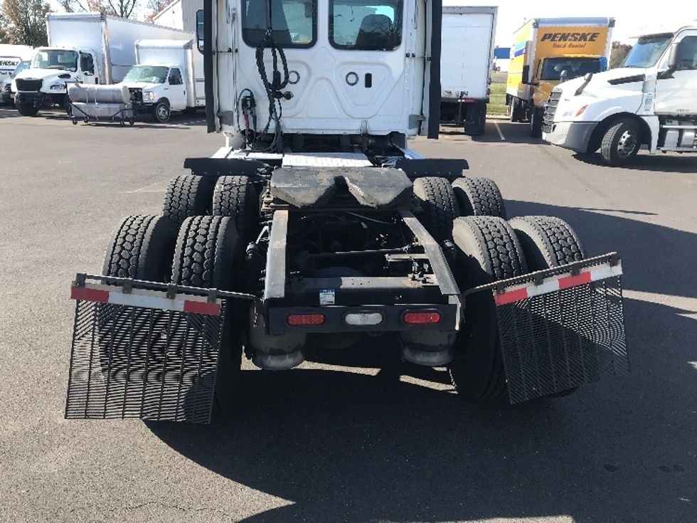 Day Cab Tractor-Heavy Duty Tractors-Freightliner-2021-T11664ST-Swedesboro-NJ-267,987\n\t\tmiles-$ 60,500 - Image 6