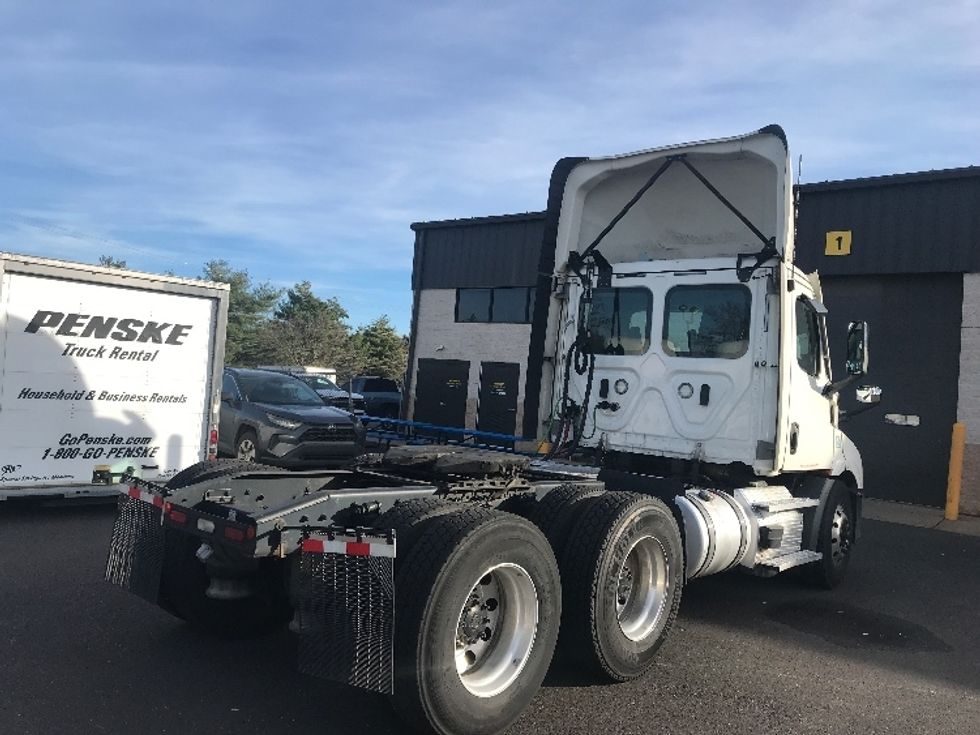 Day Cab Tractor-Heavy Duty Tractors-Freightliner-2021-T11664ST-Swedesboro-NJ-276,654\n\t\tmiles-$ 60,000 - Image 7