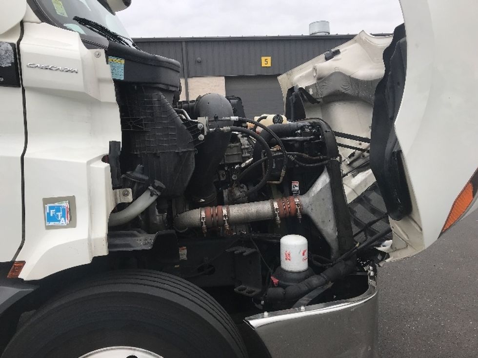 Day Cab Tractor-Heavy Duty Tractors-Freightliner-2021-T11664ST-Swedesboro-NJ-283,018\n\t\tmiles-$ 59,750 - Image 15