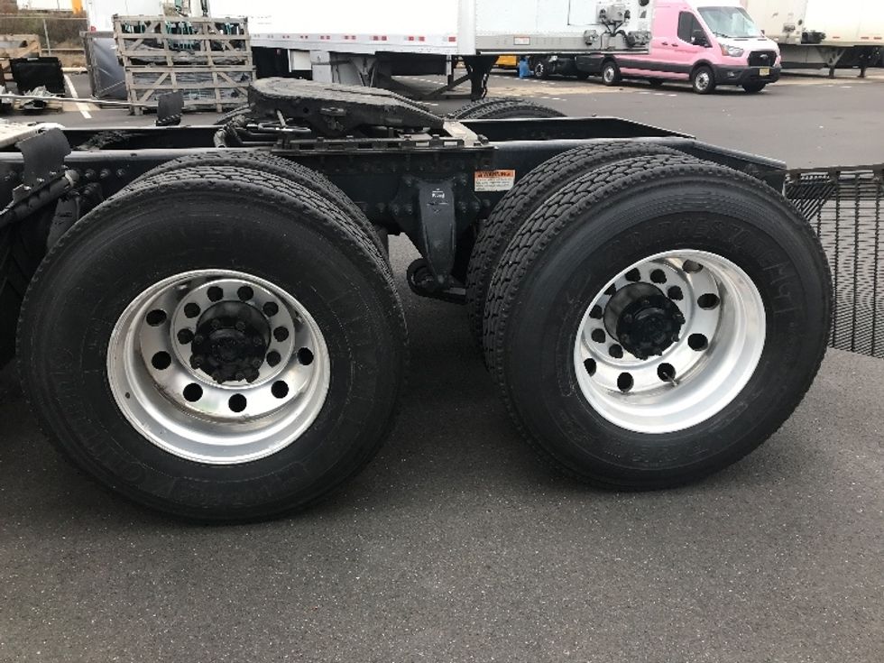 Day Cab Tractor-Heavy Duty Tractors-Freightliner-2021-T11664ST-Swedesboro-NJ-297,867\n\t\tmiles-$ 59,000 - Image 20