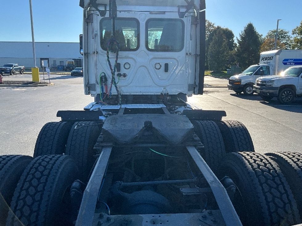 Day Cab Tractor-Heavy Duty Tractors-Freightliner-2021-T11664ST-Swedesboro-NJ-304,409\n\t\tmiles-$ 60,500 - Image 6