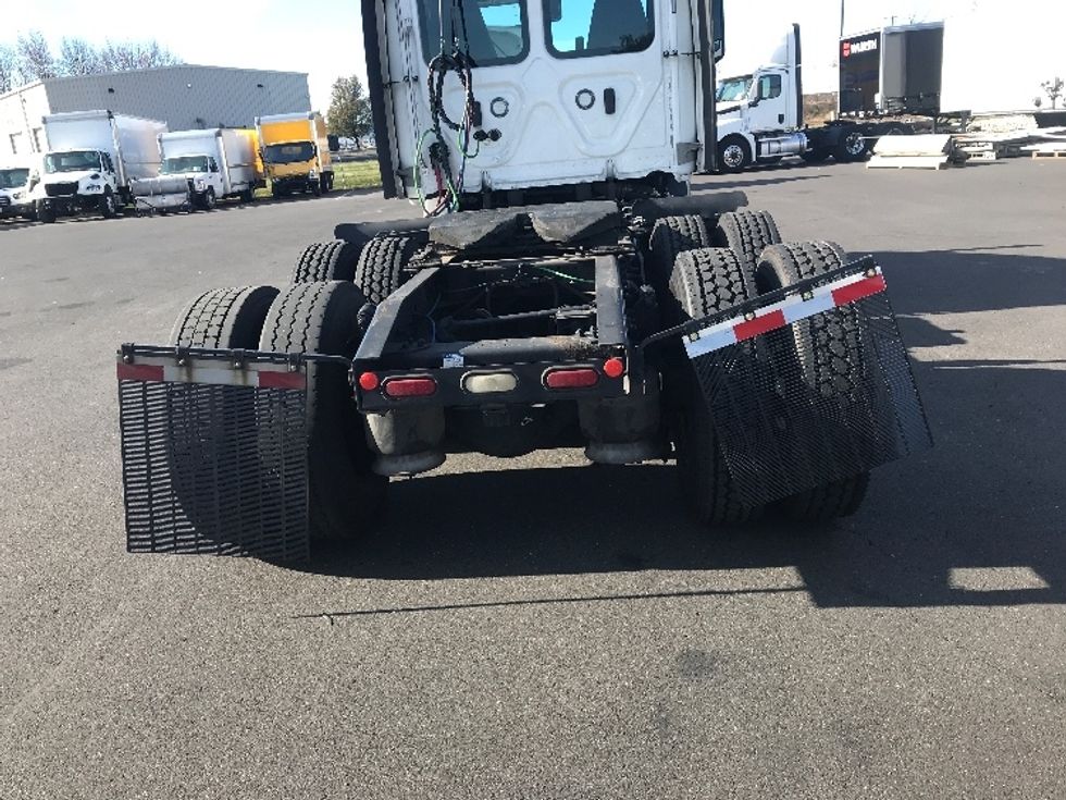 Day Cab Tractor-Heavy Duty Tractors-Freightliner-2021-T11664ST-Swedesboro-NJ-310,096\n\t\tmiles-$ 58,500 - Image 18