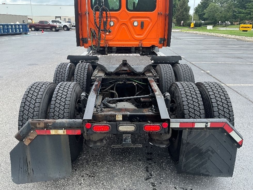 Day Cab Tractor-Heavy Duty Tractors-Freightliner-2021-T11664ST-Swedesboro-NJ-328,122\n\t\tmiles-$ 54,000 - Image 6