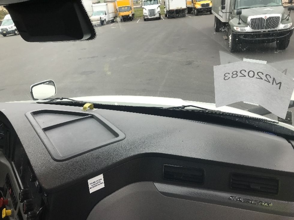 Day Cab Tractor-Heavy Duty Tractors-Freightliner-2021-T11664ST-Swedesboro-NJ-342,038\n\t\tmiles-$ 56,750 - Image 13