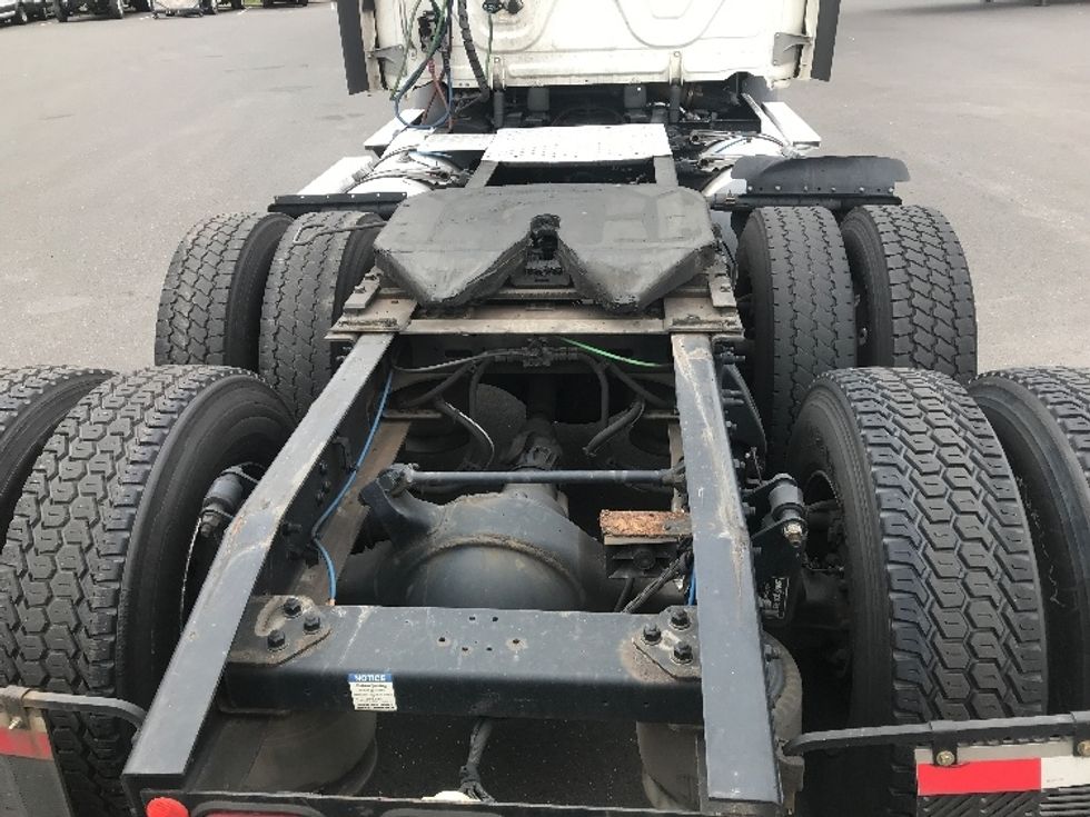 Day Cab Tractor-Heavy Duty Tractors-Freightliner-2021-T11664ST-Swedesboro-NJ-342,038\n\t\tmiles-$ 56,750 - Image 6