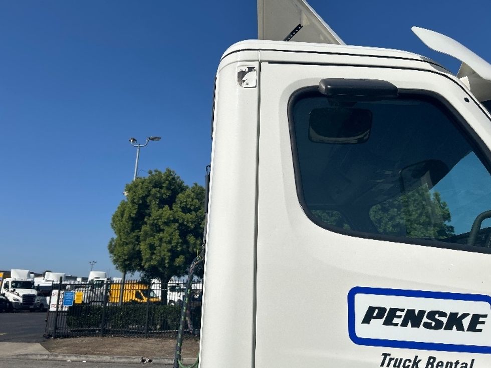 Day Cab Tractor-Heavy Duty Tractors-Freightliner-2021-T11664ST-Torrance-CA-146,414\n\t\tmiles-$ 76,750 - Image 20