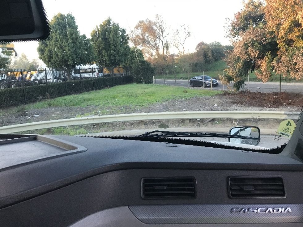 Day Cab Tractor-Heavy Duty Tractors-Freightliner-2021-T11664ST-Torrance-CA-242,157\n\t\tmiles-$ 67,750 - Image 13