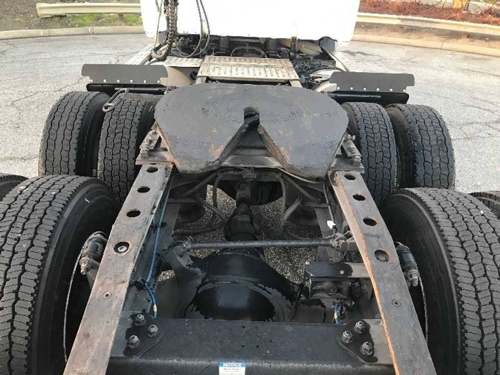 Day Cab Tractor-Heavy Duty Tractors-Freightliner-2021-T11664ST-Torrance-CA-242,157\n\t\tmiles-$ 67,750 - Image 6