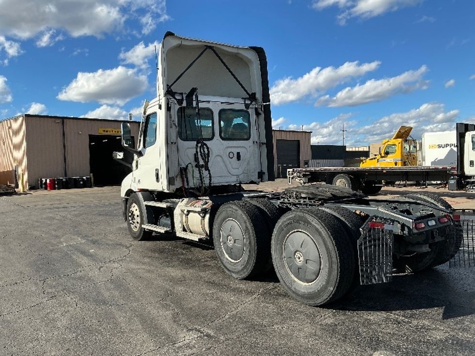 Day Cab Tractor-Heavy Duty Tractors-Freightliner-2021-T11664ST-Tulsa-OK-613,738\n\t\tmiles-$ 36,500 - Image 5