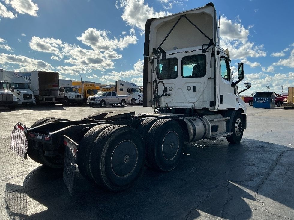 Day Cab Tractor-Heavy Duty Tractors-Freightliner-2021-T11664ST-Tulsa-OK-613,738\n\t\tmiles-$ 36,500 - Image 7