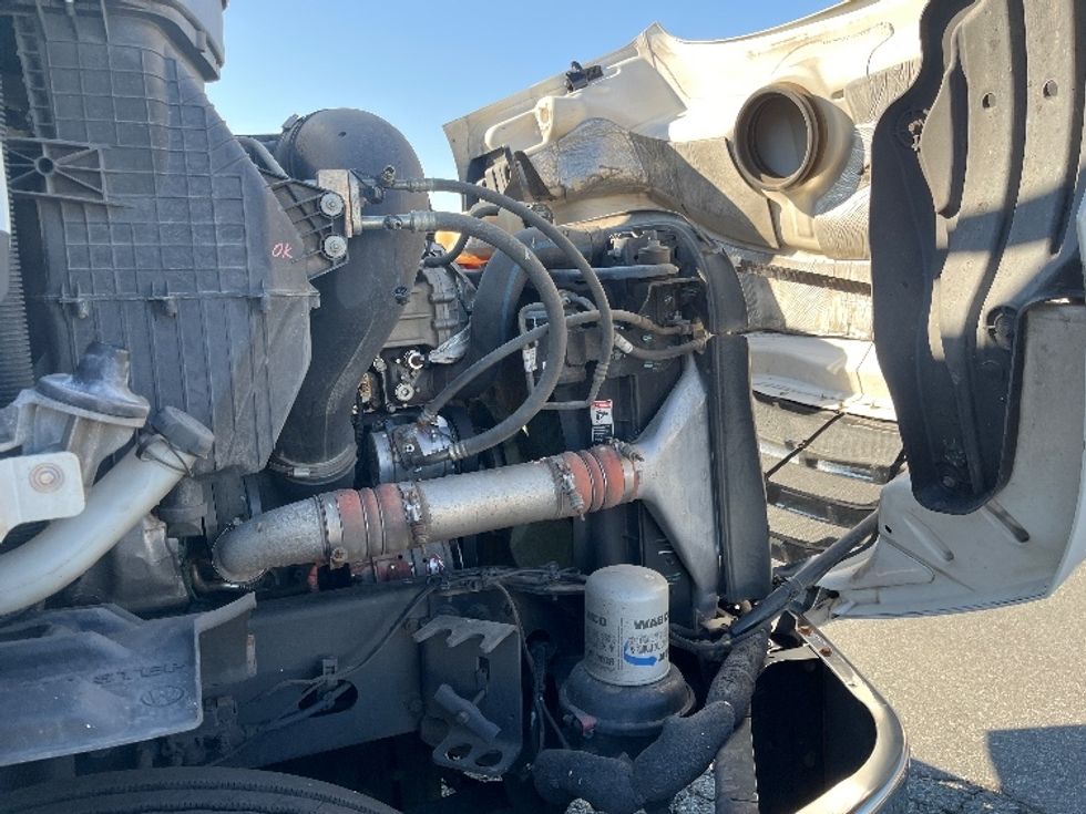 Day Cab Tractor-Heavy Duty Tractors-Freightliner-2021-T11664ST-West Columbia-SC-360,531\n\t\tmiles-$ 59,000 - Image 15