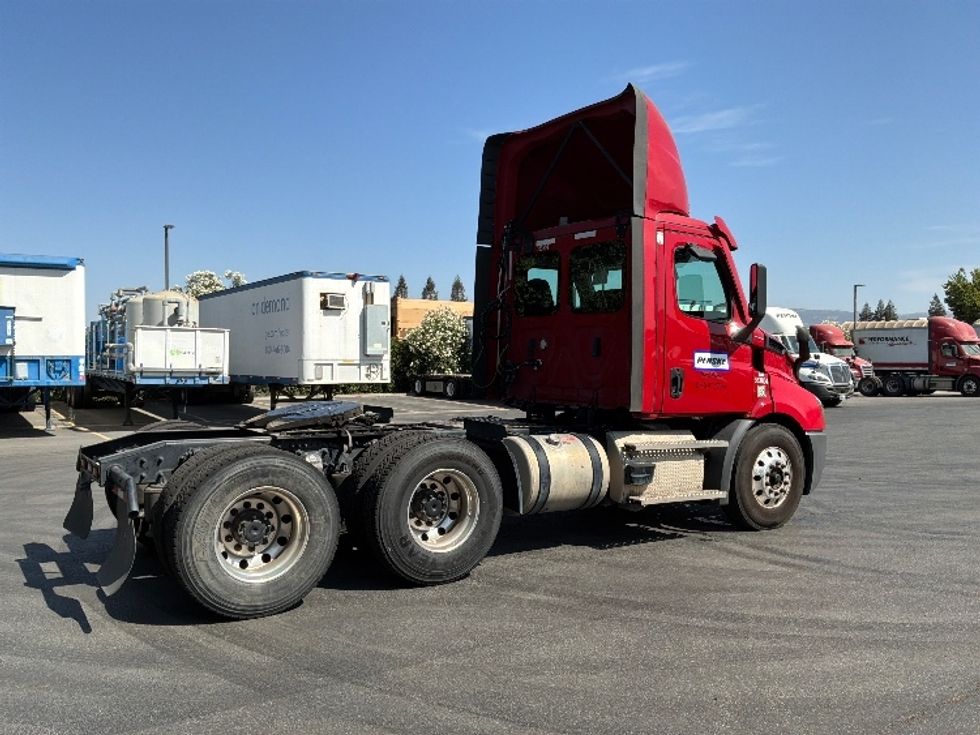 Day Cab Tractor-Heavy Duty Tractors-Freightliner-2021-T11664ST-West Sacramento-CA-146,059\n\t\tmiles-$ 72,250 - Image 7