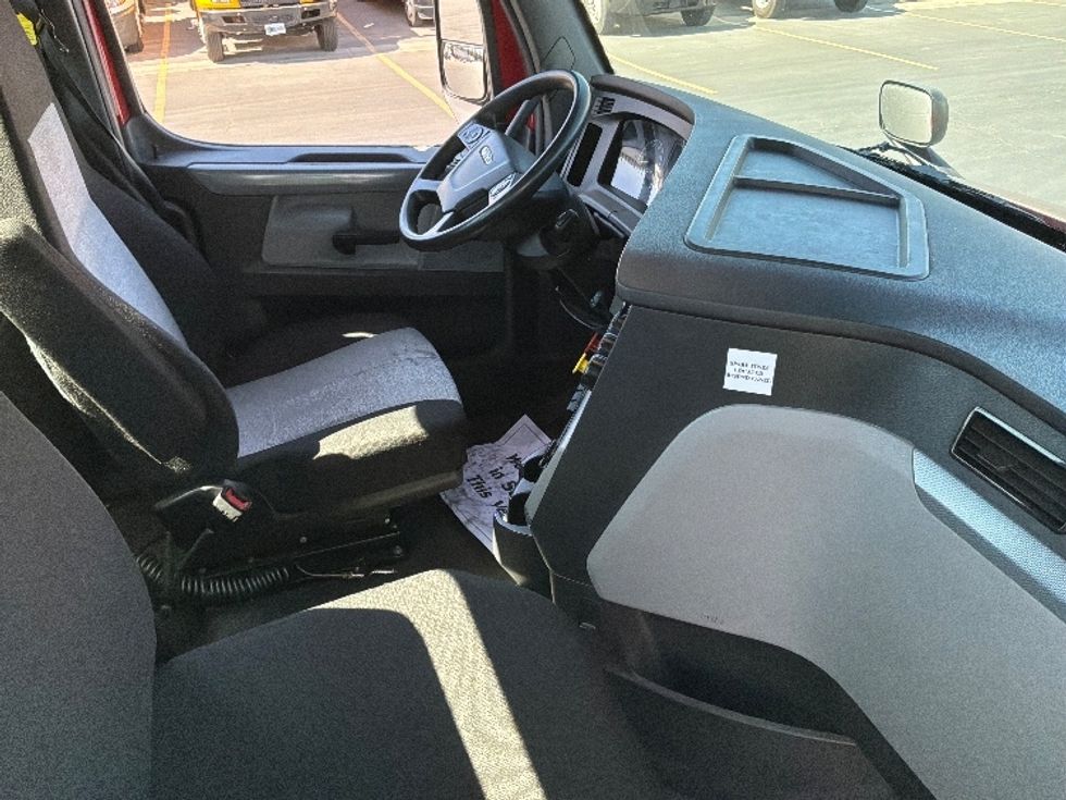 Day Cab Tractor-Heavy Duty Tractors-Freightliner-2021-T11664ST-West Sacramento-CA-177,985\n\t\tmiles-$ 70,750 - Image 14