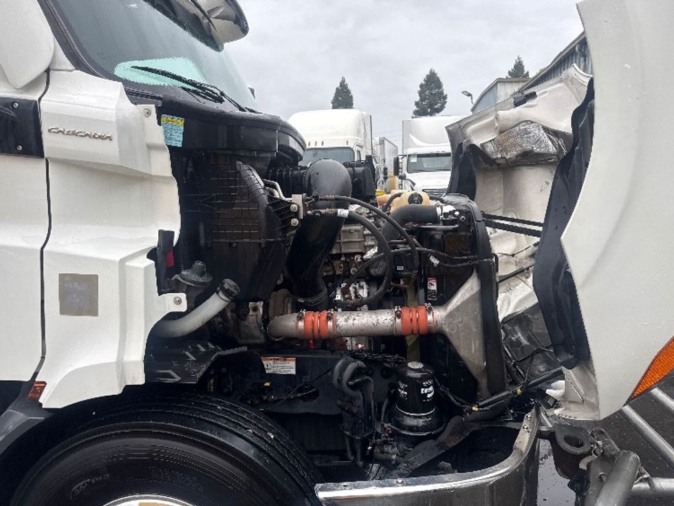 Day Cab Tractor-Heavy Duty Tractors-Freightliner-2021-T11664ST-West Sacramento-CA-558,278\n\t\tmiles-$ 41,000 - Image 15