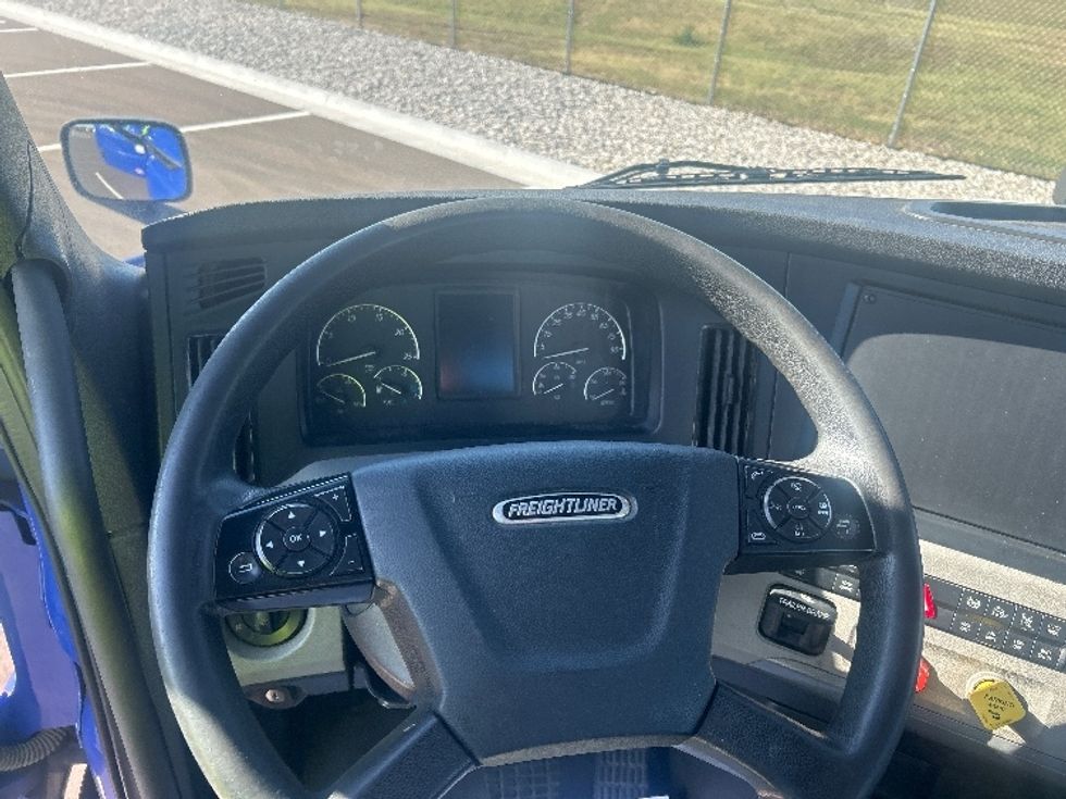 Day Cab Tractor-Heavy Duty Tractors-Freightliner-2021-T11664ST-Wichita-KS-502,568\n\t\tmiles-$ 46,750 - Image 11
