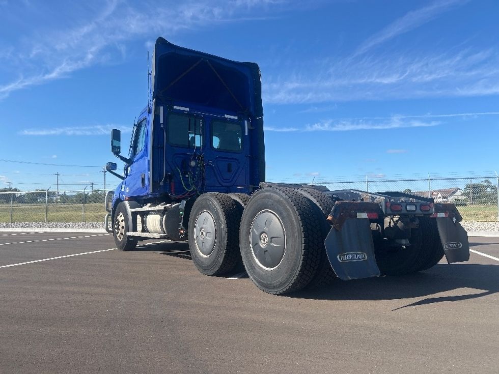 Day Cab Tractor-Heavy Duty Tractors-Freightliner-2021-T11664ST-Wichita-KS-502,568\n\t\tmiles-$ 46,750 - Image 5